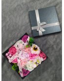 Подарочная коробка: мыльные цветы 